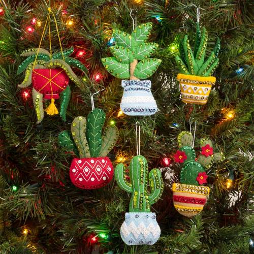 Набір для фетрової аплікації Ornament Kits - Holiday Houseplants Bucilla 89634E фото 2