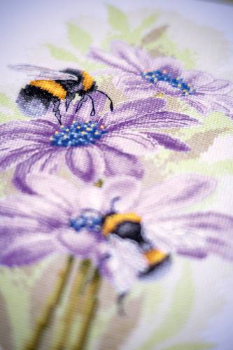 Набор для вышивки крестом Dancing bees (Танцующие пчелы) Lanarte PN-0190652 фото 2